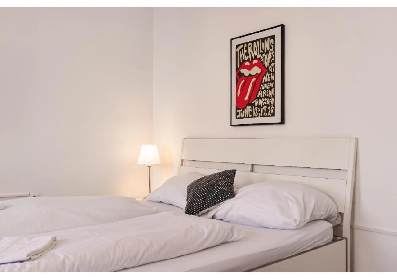 Viennese 3Br Apt. Near Wiener Stadthalle & Central Vienna