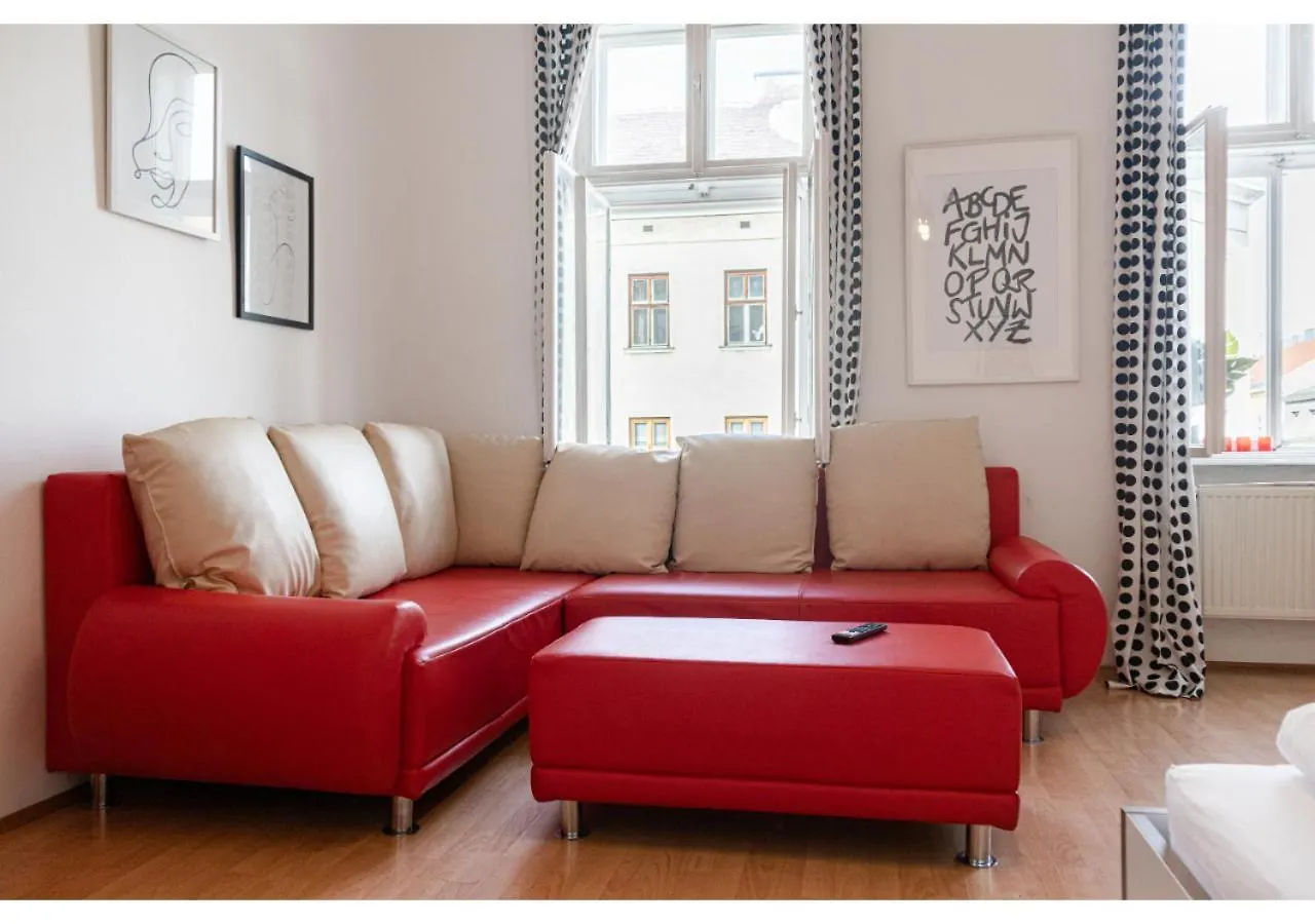 Apartment Viennese 3Br Apt. Near Wiener Stadthalle & Central