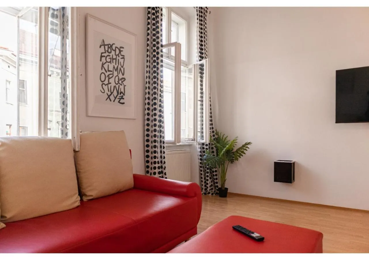 Apartment Viennese 3Br Apt. Near Wiener Stadthalle & Central
