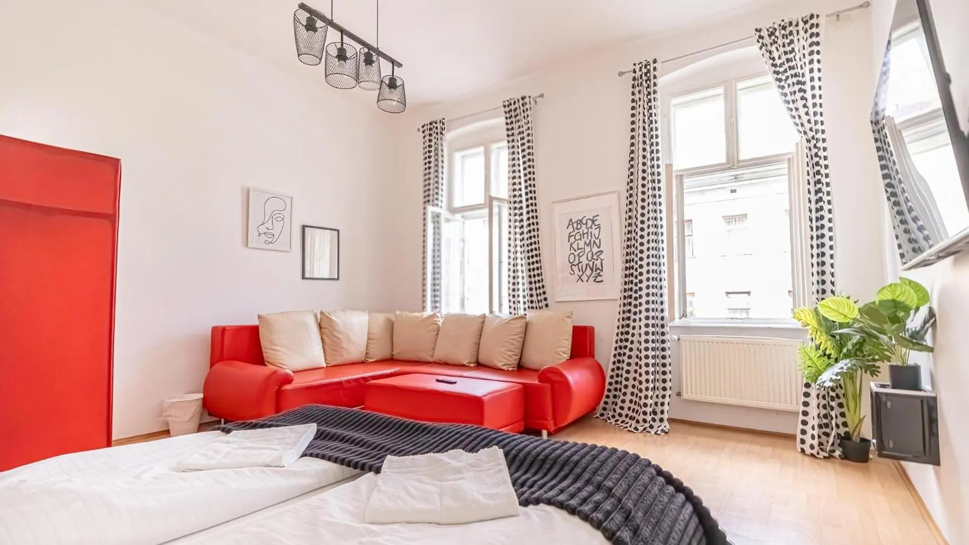 Viennese 3Br Apt. Near Wiener Stadthalle & Central