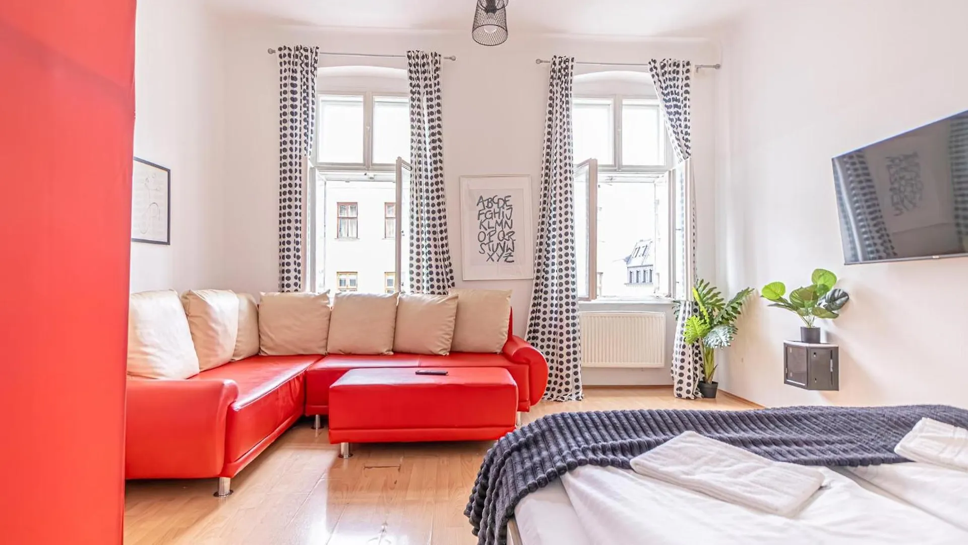 Viennese 3Br Apt. Near Wiener Stadthalle & Central Austria