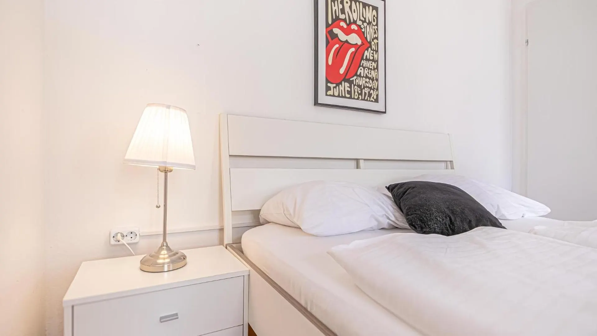 Apartment Viennese 3Br Apt. Near Wiener Stadthalle & Central Austria