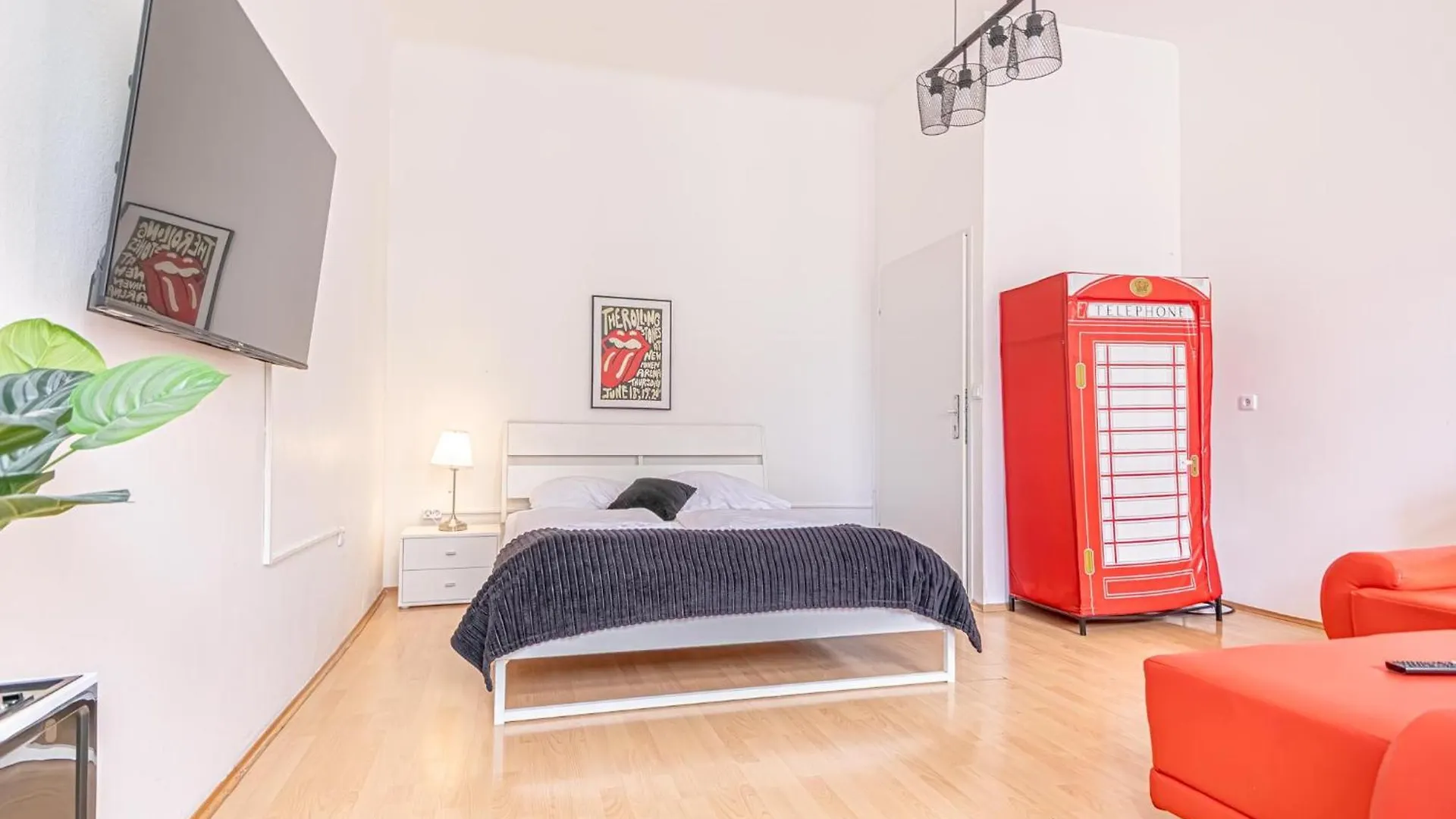 Viennese 3Br Apt. Near Wiener Stadthalle & Central Apartment