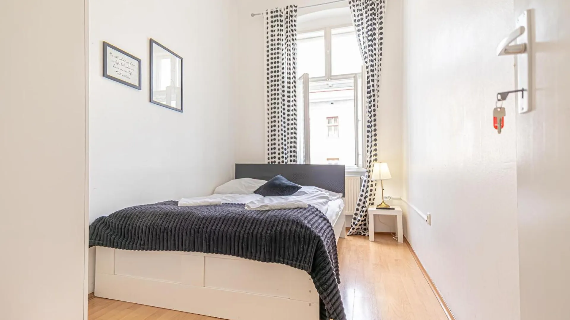 Viennese 3Br Apt. Near Wiener Stadthalle & Central Austria